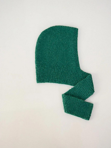 11a Snuggle Hood (monochrome) - Sandnes Garn