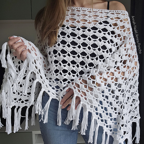 Amira Poncho