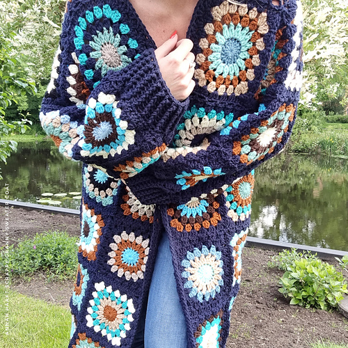 Ravelry Scrappy Granny Sweater Coat Pattern By Annah Haakt