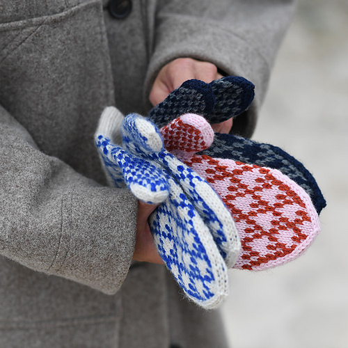 Ravelry: Spot Mittens pattern by Anne Ventzel