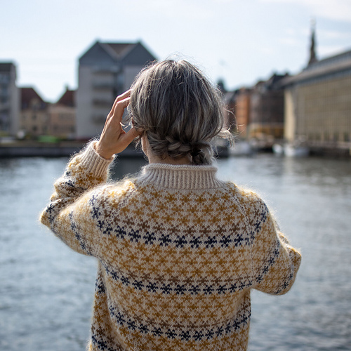 Coloured Crosses Senior - Anne Ventzel
