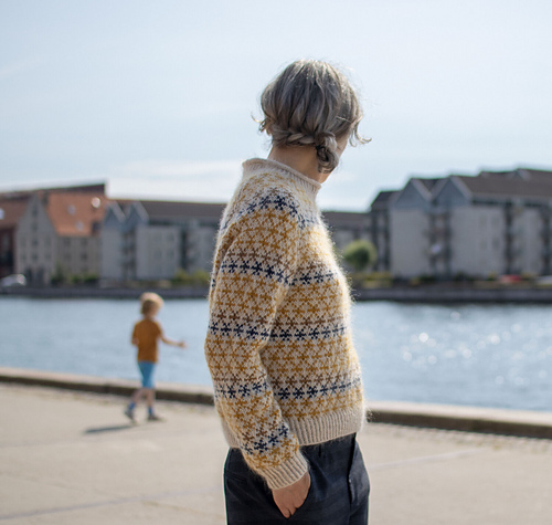 Coloured Crosses Senior - Anne Ventzel