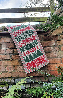 Winter throw and runner pattern