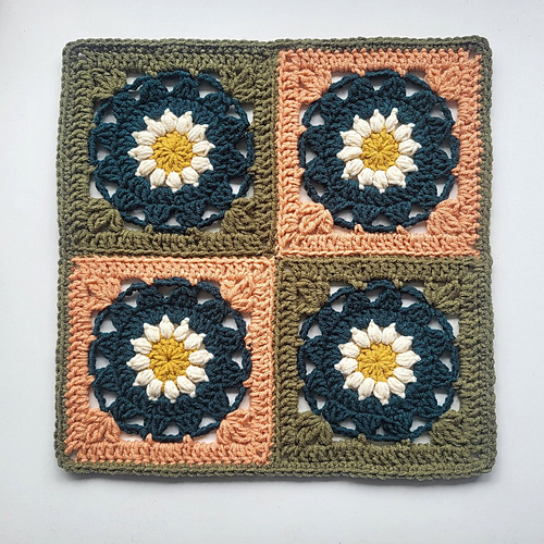 Ravelry: Daisy Patch Afghan Square pattern by Carmen Heffernan