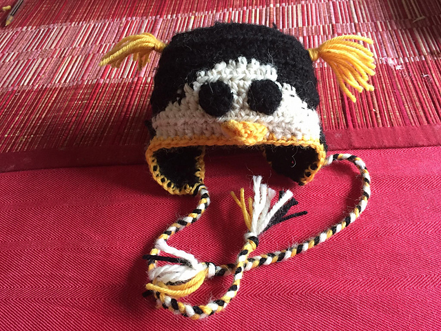 Penguin Toque pattern by Annie Penny 