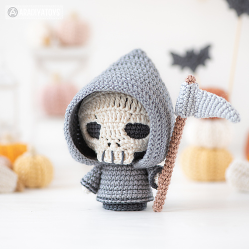 Ravelry: Halloween Minis set 3 (Scarecrow, Grim Reaper) pattern by Olka ...