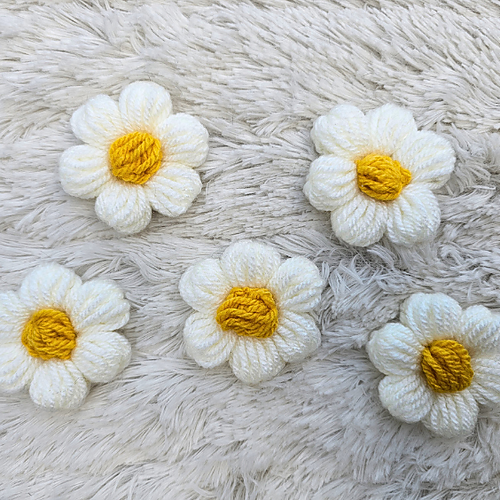 Puff Stitch Daisy Free Crochet Pattern by Crafting Happiness