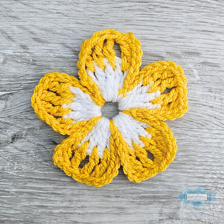 Easy Free Crochet Flower Pattern by Crafting Happiness