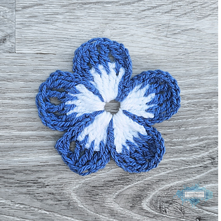 Easy Free Crochet Flower Pattern by Crafting Happiness
