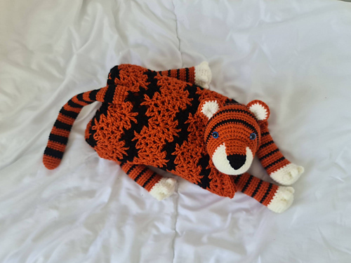 Ravelry: Jungle Tiger Baby Blanket pattern by Crafting Happiness