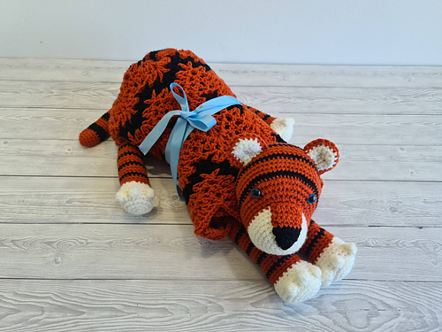 Ravelry: Jungle Tiger Baby Blanket pattern by Crafting Happiness
