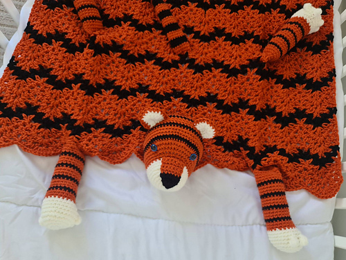 Ravelry: Jungle Tiger Baby Blanket pattern by Crafting Happiness