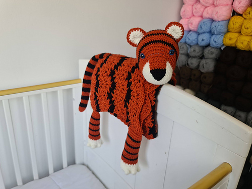 Ravelry: Jungle Tiger Baby Blanket pattern by Crafting Happiness