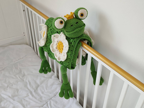 Ravelry: 3in1 Jungle Frog Baby Blanket pattern by Crafting Happiness