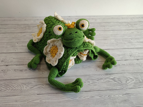 Ravelry: 3in1 Jungle Frog Baby Blanket pattern by Crafting Happiness