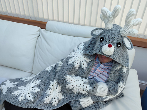 Reindeer Christmas Pattern Print Blanket
