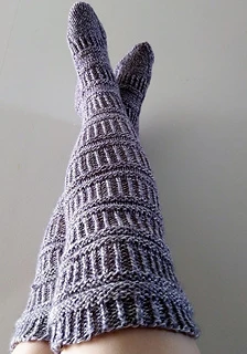 This is the knee high on an average height 1.66 m woman