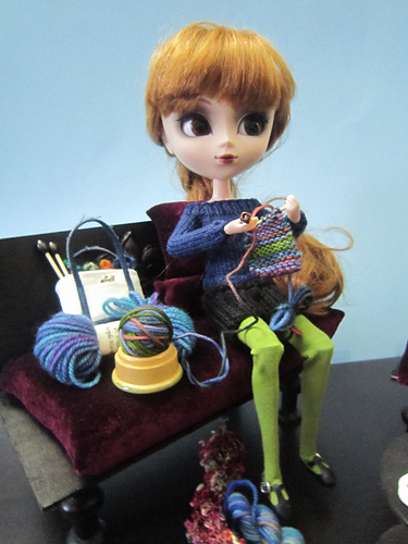 Pullip Off-the-shoulder Sweater photo 4