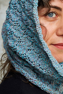 Spiral Grain Light Worsted in Acai