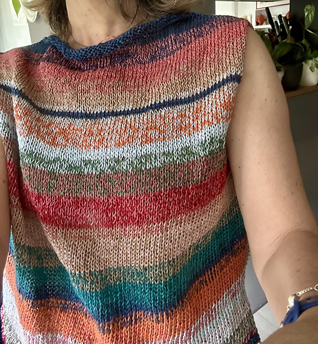 Summer Scrap Yarns Top photo 11
