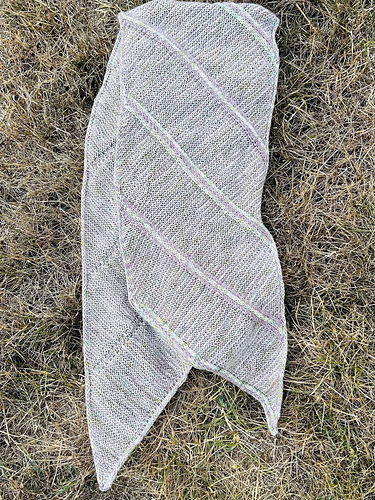 Lining Up Sjal - Nici Griffin