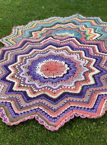 6-Day Superstar Blanket - Betty McKnit