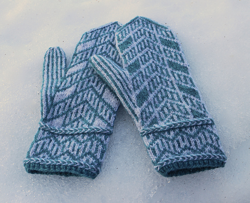 Flyvende Pil votter - Wenche Magerøy