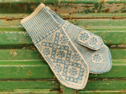 LL (Latvisk lidenskap) votter - Tesha