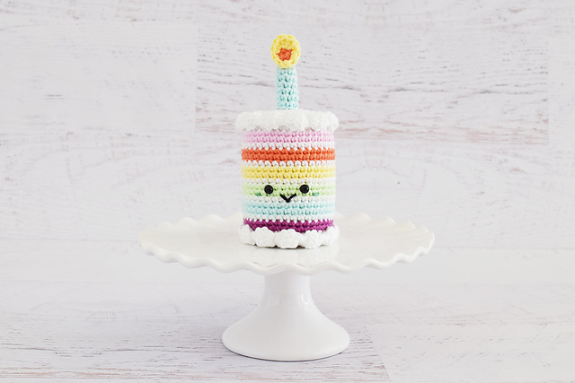 Macram\u00e9 Cord Knitting 3.5 oz Birthday Cake Multicolor Ice Cream Yarn Crocheting Acrylic Yarn Thread Twine; 394 yd