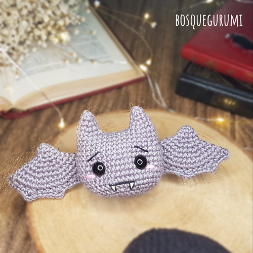 Dracula amigurumi - Paola F. Sousa