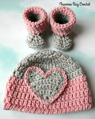 Darla heart beanie & bootie set photo 1