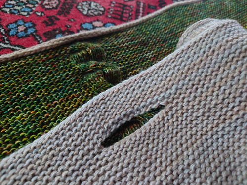 MIDLINE Triangle Shawl photo 2