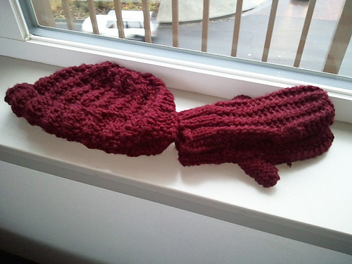 Cozy Knit Set (Scarf, Hat, Mitts) photo 3