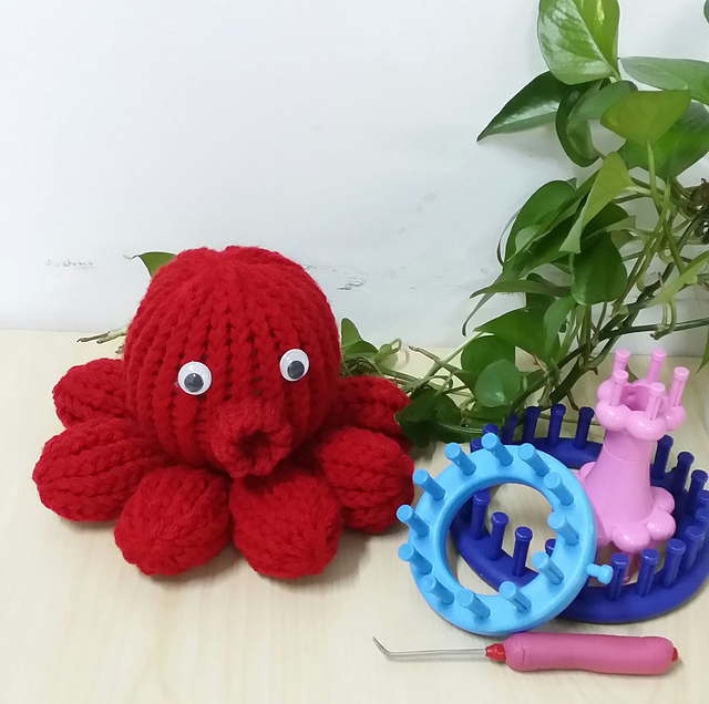 Ravelry Loom Knit Octopus pattern by CHRISTIE FOO