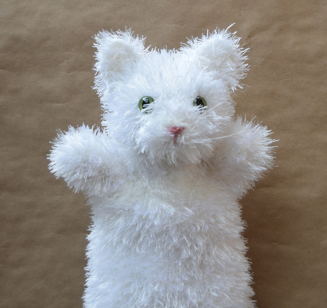 Ravelry Cat Puppet pattern by Cindy Pilon