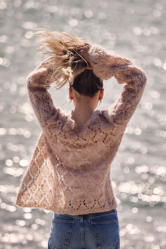 Ravelry: Mega Diamonds Cardigan pattern by Camilla Hoier Adamsen