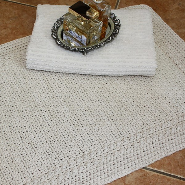 Ravelry Cotton Bath Mat pattern by Elaine van Wyk