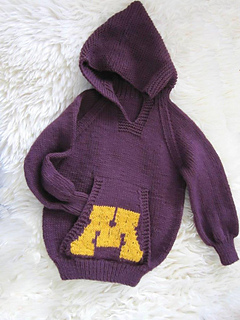 Knitted by Carolyn Olsen
https://www.ravelry.com/people/sykkelgal