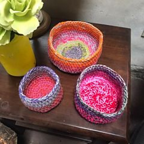 Ravelry The Scrappy Nesting Baskets pattern by Pam Carr