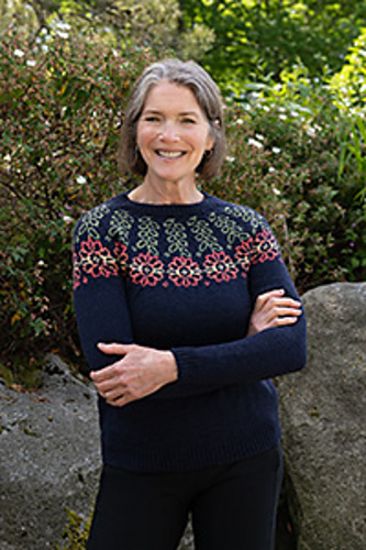 Blooming Yoke Pullover