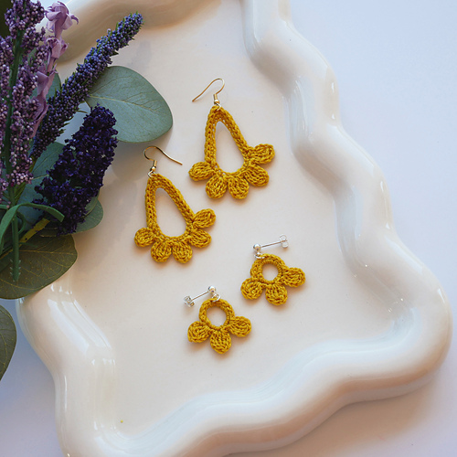 Fiona Flora Hoop Earrings