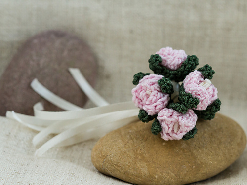 Ravelry: Small Crochet Rose pattern by Carmen Rosemann