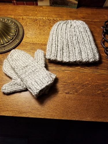 Family Mittens and Hats: Child’s Version photo 1