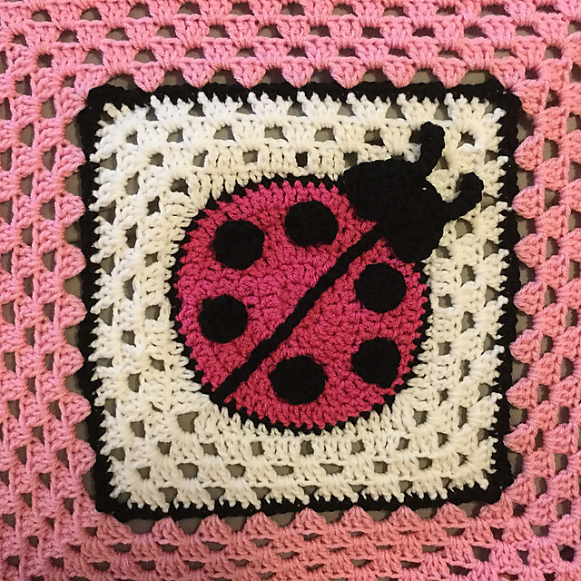 Ravelry Ladybug Blanket pattern by Jennie Claver