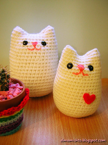 Ravelry: Gato Mishto pattern by María Cora Chiaraviglio