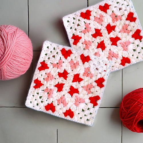 Granny Square Mini Hearts