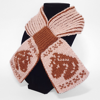 Pony Ascot Back Side