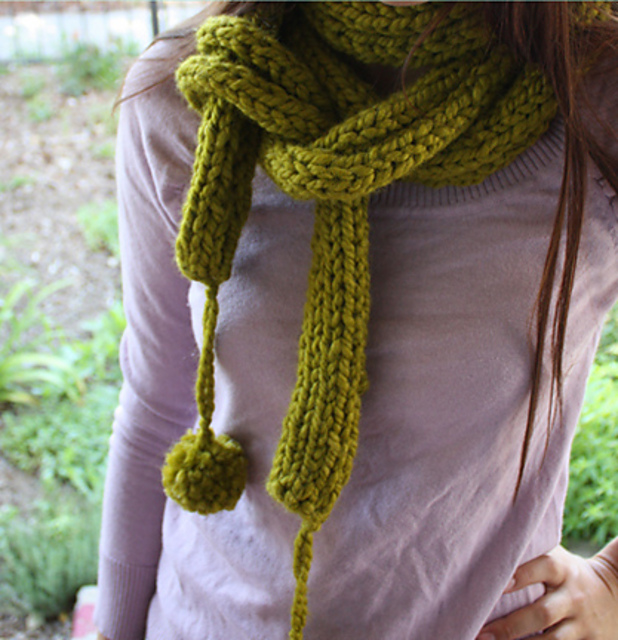 Ravelry The Pom Pom Scarf pattern by Lauren Craftivore