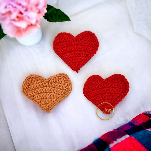 Ravelry: FLAT HEART pattern by Monika Tadewicz