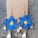 Flower earrings with pearls pattern 